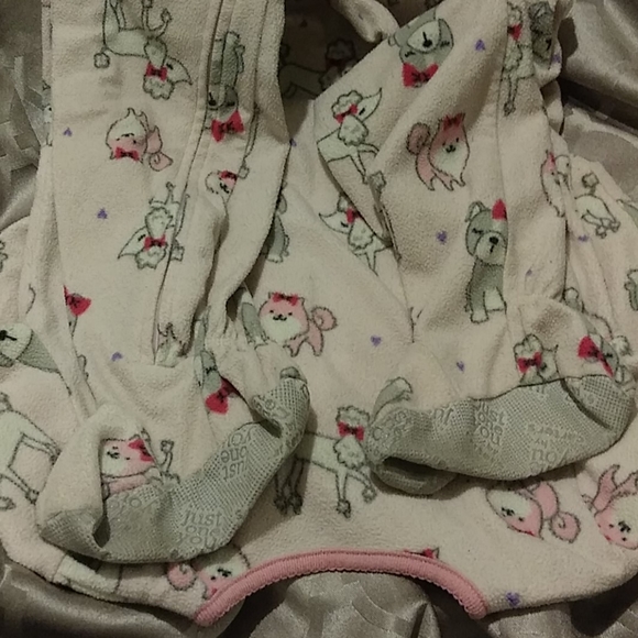 ❄️ Winter Fleece PJ's - Picture 2 of 3